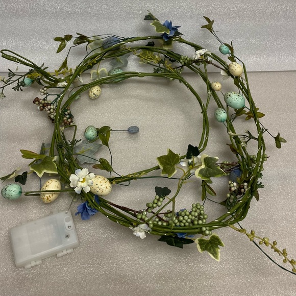 Pier 1 Easter glimmer string garland - Picture 8 of 11